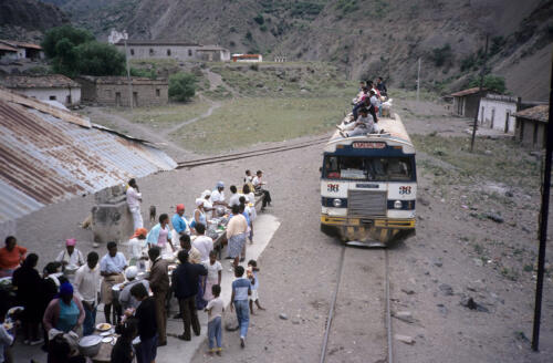 4620 hr RTW 12-13 Dec 1990 Train Ibarra - San Lorezo Ecuador