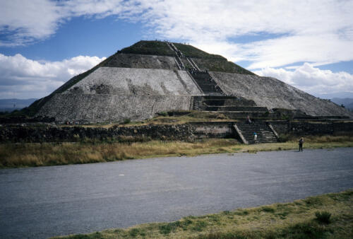 4476 hr RTW 8 Nov 1990 - Teotihuacan, Mexico