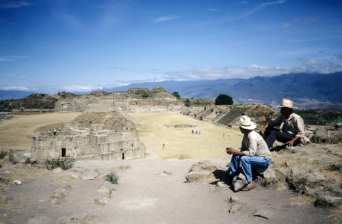 4490 hr RTW 10 Nov 1990 - Oaxaca and Monte Alban, Mexico