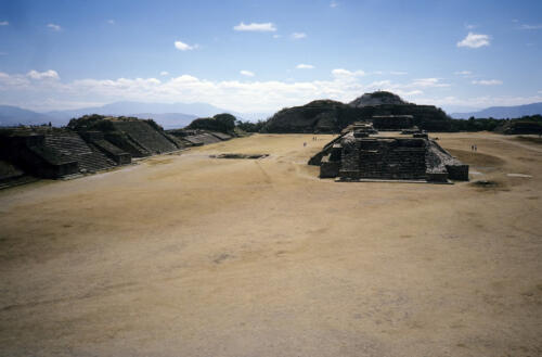 4493     RTW 10 Nov 1990 - Oaxaca and Monte Alban, Mexico