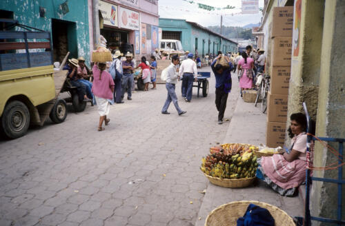 4496 hr RTW 11-12 Nov 1990 - South to Huehuetenango and Zacaleu, Guatemala