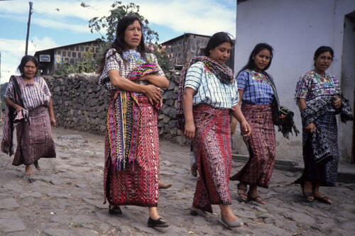 4513 hr RTW 13-15 Nov 1990 - Panajachel and Lago Atitlan, Guatemala