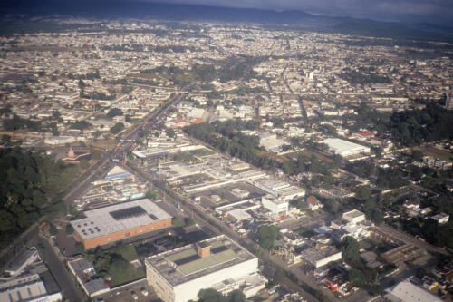 4523 hr RTW 17-18 Nov 1990 - Flight to Flores and Tikal, Guatemala