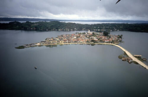 4527 hr RTW 17-18 Nov 1990 - Flight to Flores and Tikal, Guatemala