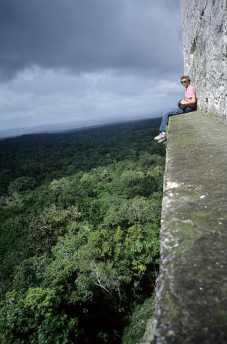 4533     RTW 17-18 Nov 1990 - Flight to Flores and Tikal, Guatemala