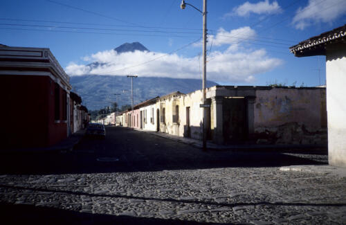 4547 hr RTW 19-23 Nov 1990 - Antigua, Guatemala