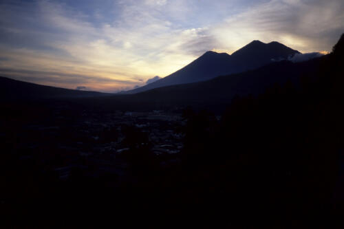 4551     RTW 19-23 Nov 1990 - Antigua, Guatemala