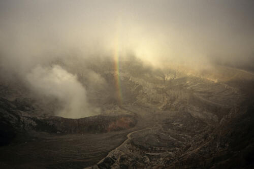 4583 hr RTW 1-2 Dec 1990 Volcan Poas near San Jose - Costa Rica