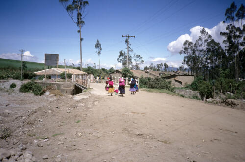 4607 hr RTW 9-11 Dec 1990 La Esperanza - Ecuador