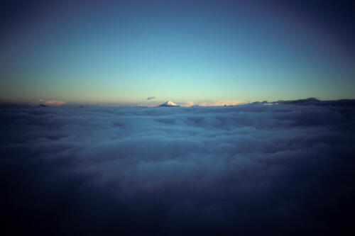 4640 hr RTW 19-25 Dec 1990 Baños  Tungurahua Ecuador