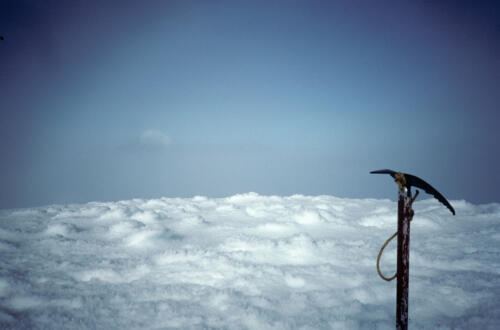 4643 hr RTW 19-25 Dec 1990 Baños  Tungurahua Ecuador