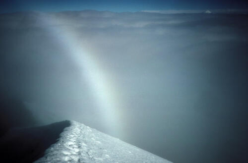 4652 hr RTW 19-25 Dec 1990 Baños  Tungurahua Ecuador