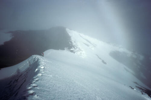 4653 hr RTW 19-25 Dec 1990 Baños  Tungurahua Ecuador