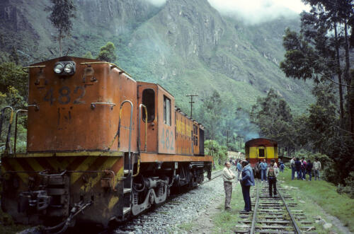 4674 hr RTW 31 Dec 90 Train to Aguas Calientes Peru 