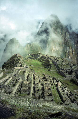 4676 hr RTW 1 Jan 91 Machu Picchu Peru