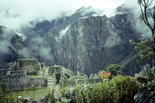 4686 hr RTW 1 Jan 91 Machu Picchu Peru