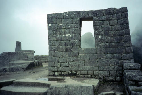 4688 hr RTW 1 Jan 91 Machu Picchu Peru