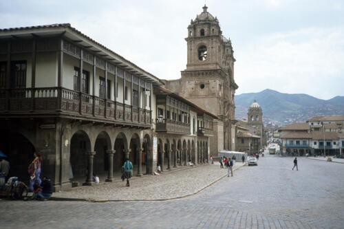 4698 hr RTW 2-3 Jan 1991 Cusco Peru