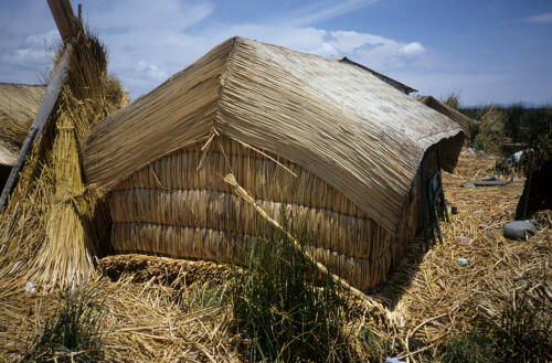 4710 hr RTW 4-5 Jan 1991 Puno and the Uros Islands Peru