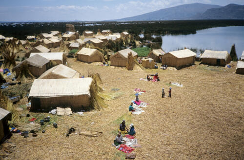 4714 hr RTW 4-5 Jan 1991 Puno and the Uros Islands Peru