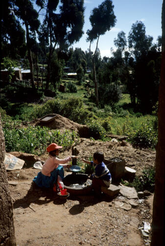 4725 hr RTW 6-8 Jan 1991 Isla Amantaní Titicaca Peru