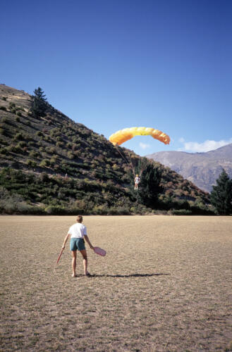 5102 hr RTW 12 Mar 1991 Paragliding near Queenstown NZ