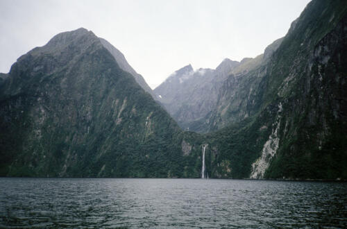 5116 hr RTW 13-14 Mar 1991 Milford Sound NZ
