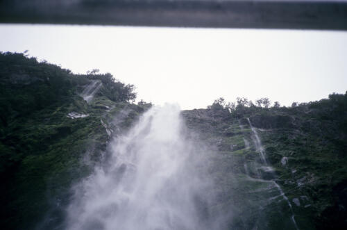 5118 hr RTW 13-14 Mar 1991 Milford Sound NZ
