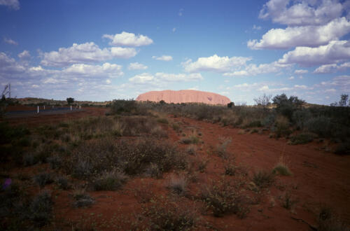 5218 hr RTW 11-12 Apr 1991 Ayers Rock (Uluru) Australia