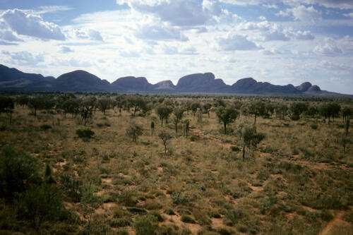5219 hr RTW 11-12 Apr 1991 Ayers Rock (Uluru) Australia