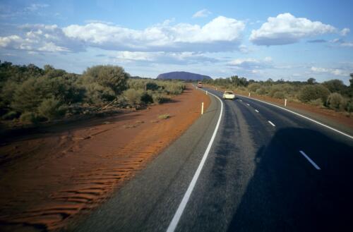 5223 hr RTW 11-12 Apr 1991 Ayers RockB (Uluru) Australia