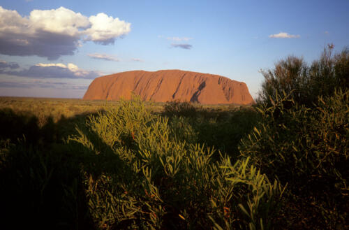 5225 hr RTW 11-12 Apr 1991 Ayers Rock (Uluru) Australia