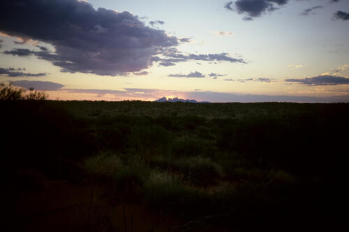 5228 hr RTW 11-12 Apr 1991 Ayers Rock (Uluru) Australia