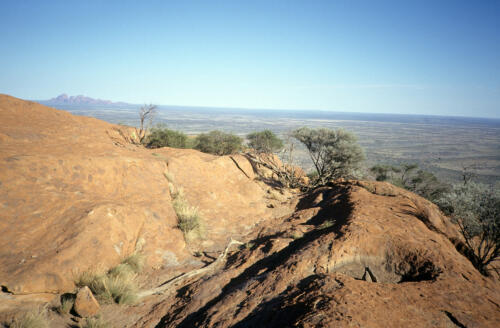 5232 hr RTW 11-12 Apr 1991 Ayers Rock (Uluru) Australia