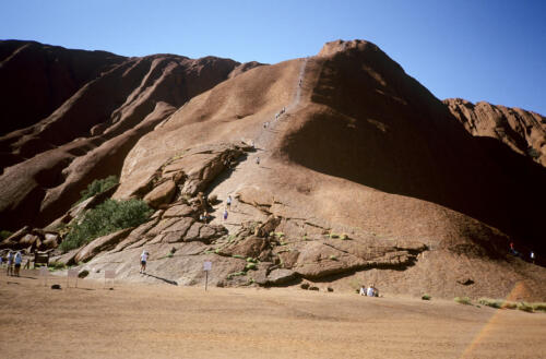 5233 hr RTW 11-12 Apr 1991 Ayers Rock (Uluru) Australia