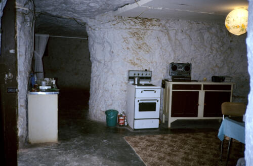 5244 hr RTW 13 Apr 1991 Coober Pedy Australia