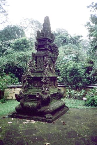 5273 hr RTW 20-24 Apr 1991 Bali Indonesia