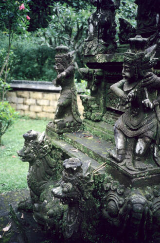 5274 hr RTW 20-24 Apr 1991 Bali Indonesia