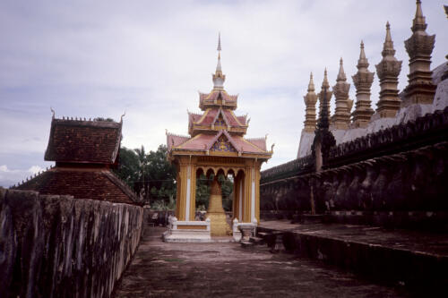 5444 hr RTW 10-11 Jun 1991 Vientiane Laos