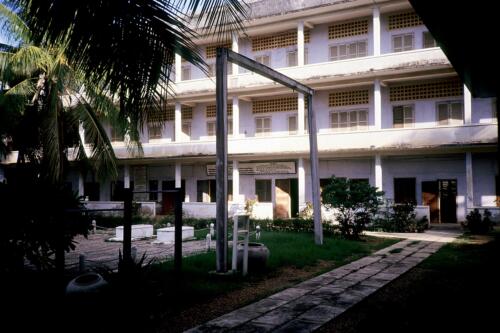 5466 hr RTW 14 Jun 1991 Phnom Penh Cambodia