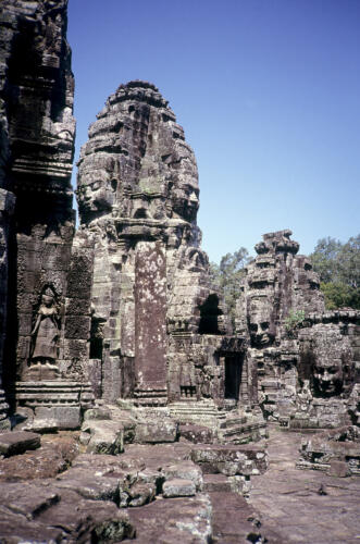 5482 hr RTW 15-18 Jun 1991 Siem Riap  Angkor Cambodia