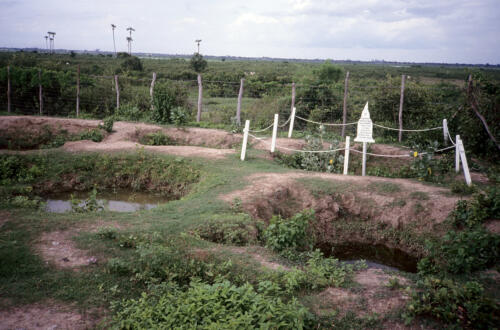 5542 hr RTW 18-21 Jun 1991 Phnom Penh Cambodia