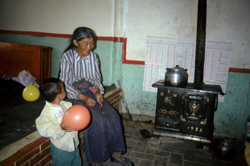 5723 hr RTW 22-29 Jul 1991 Xiahe, Gansu, China