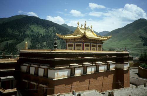 5747 hr RTW 22-29 Jul 1991 Xiahe Gansu China