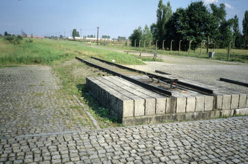 5905 hr RTW 25 Aug 1991 Auschwitz-Birkenau Poland